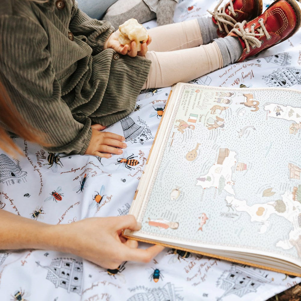 Bee Family PACMAT Picnic Blanket